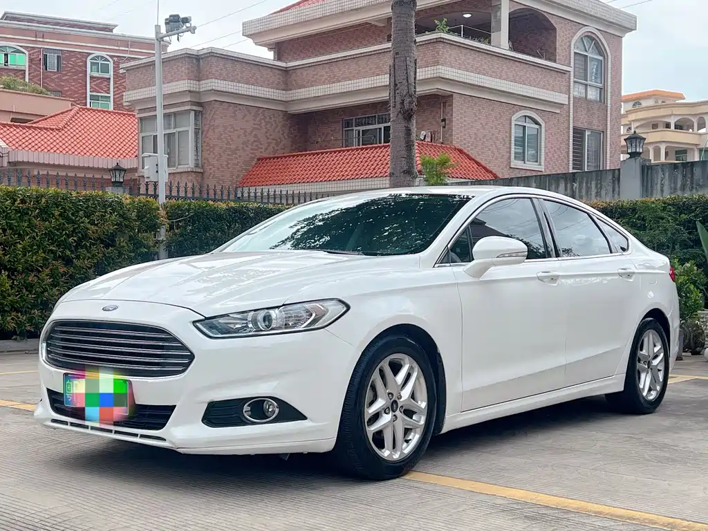 Ford Mondeo 2015 — фото 1