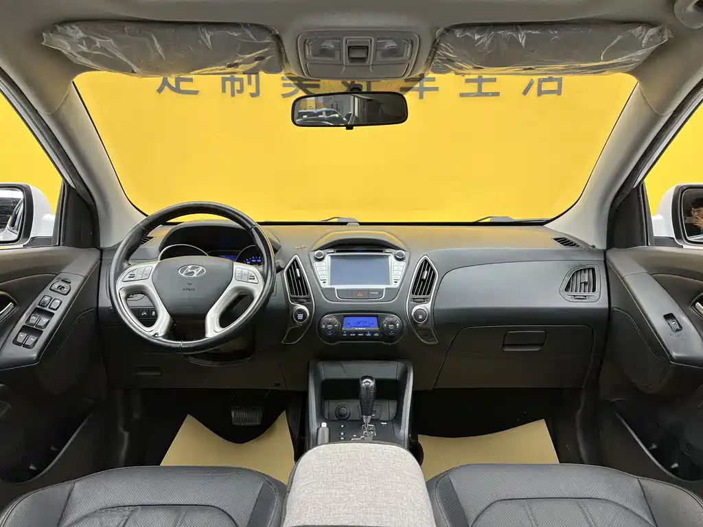 Hyundai ix35 2014 — фото 12