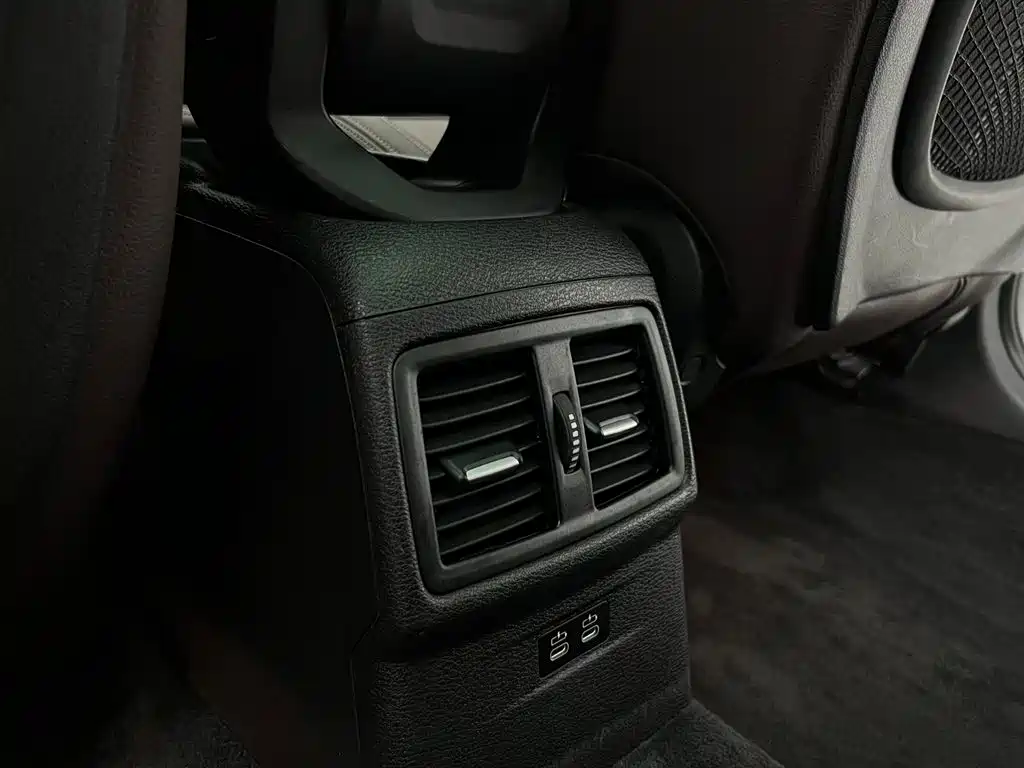 BMW X1 2022 — фото 18