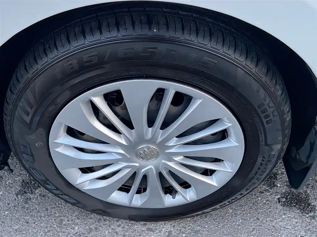 Buick Excelle 2019 — фото 15