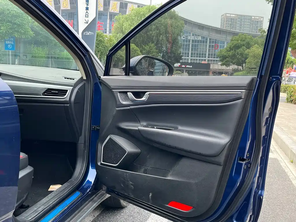 Geely Emgrand GS 2020 — фото 18