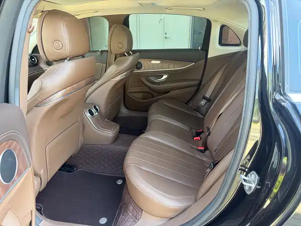 Mercedes-Benz E-Class 2022