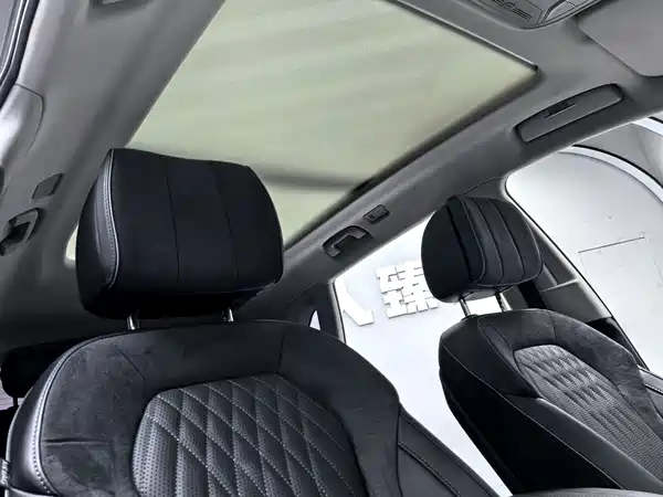 Hongqi HS5 2022
