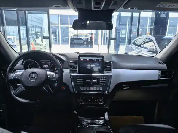 Mercedes-Benz M-Class 2014