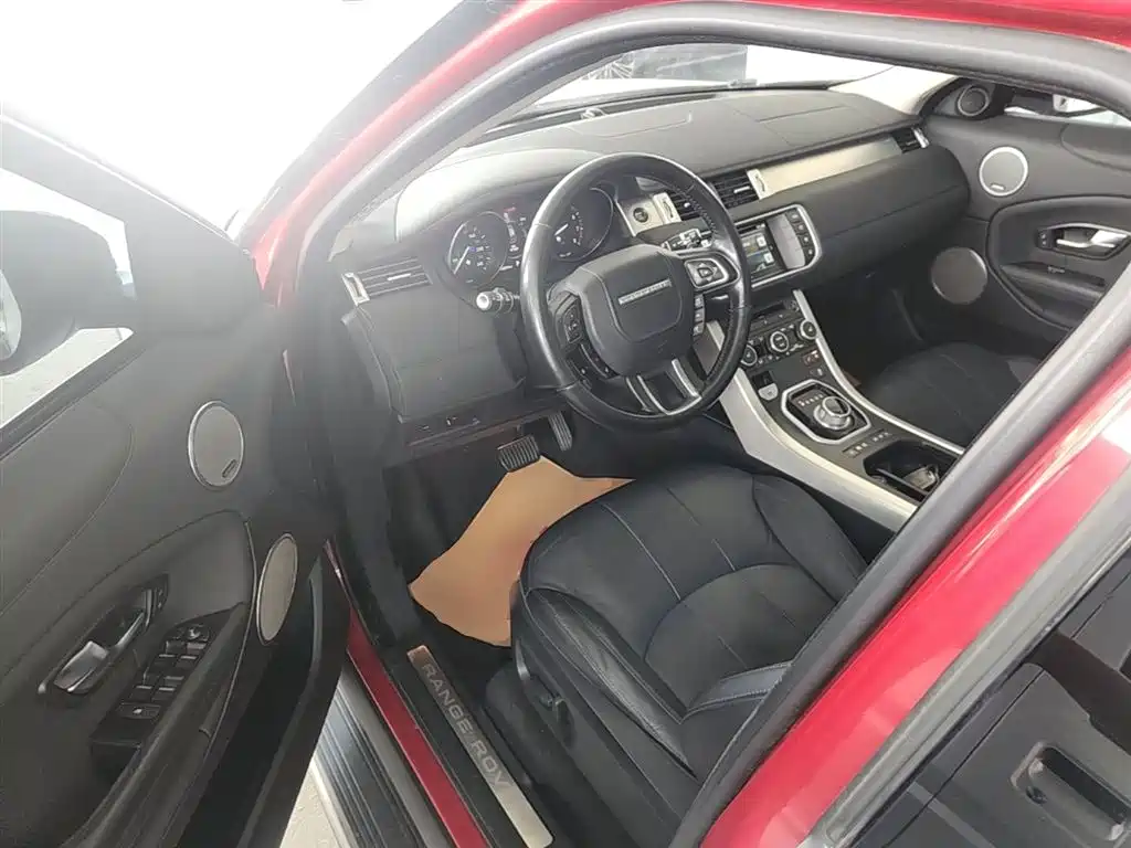 Land Rover Evoque 2017 — фото 16