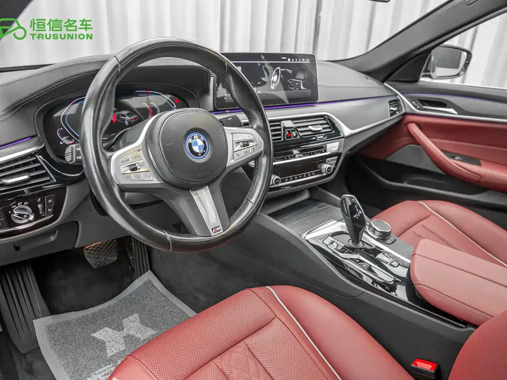 BMW 5 Series New Energy 2023 — фото 12