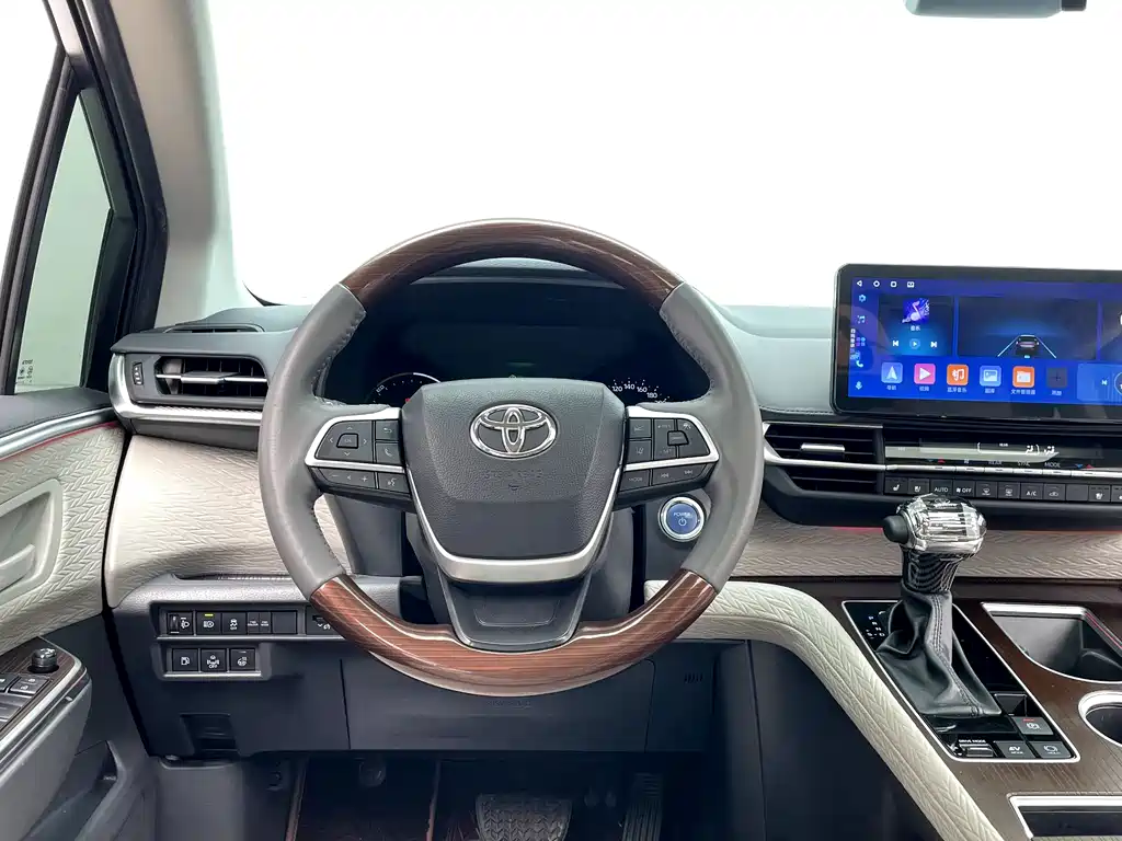 Toyota Sienna 2022 — фото 13