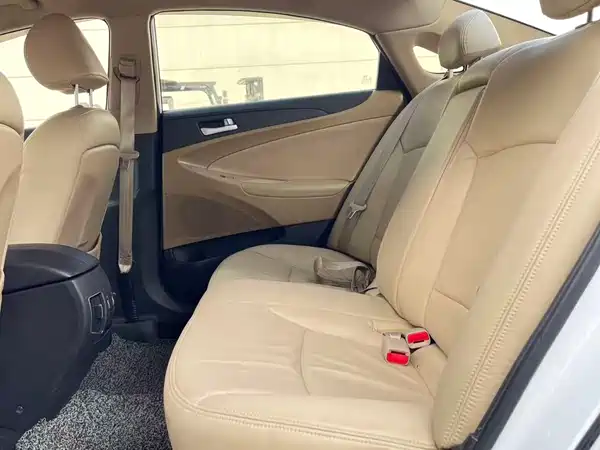 Hyundai Sonata 2013