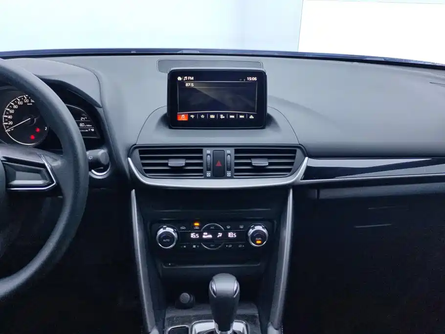 Mazda CX-4 2018 — фото 13