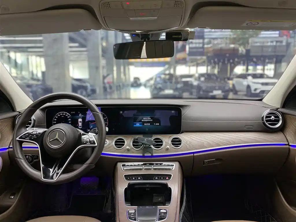 Mercedes-Benz E-Class 2023 — фото 5