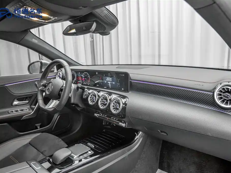 Mercedes-Benz A-Class 2024 — фото 14