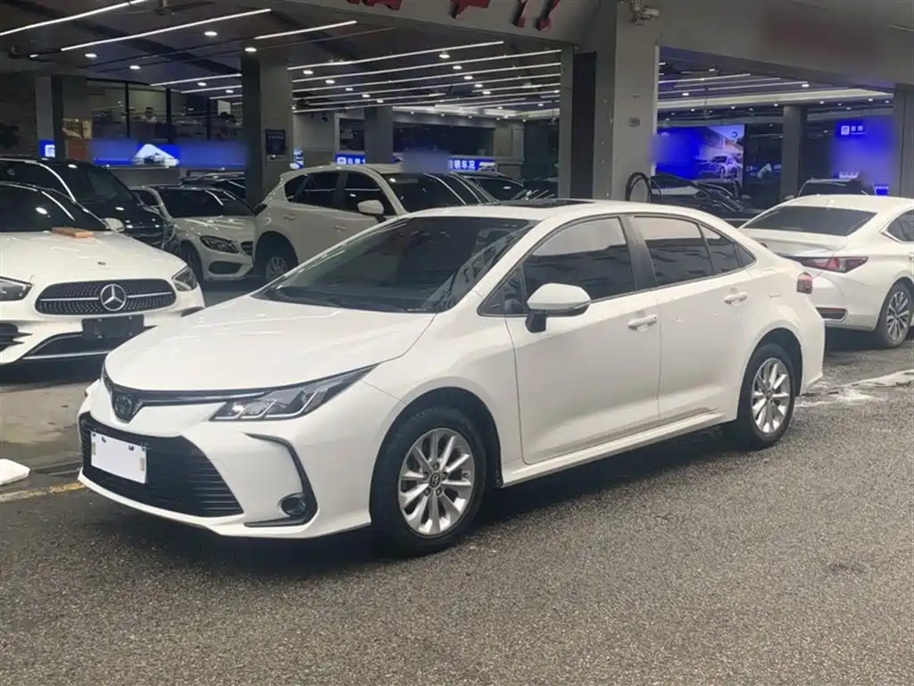 Toyota Corolla 2021 — фото 2
