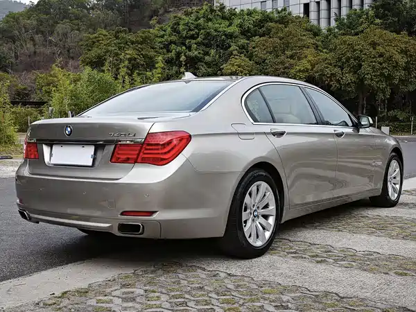 BMW 7 Series 2010