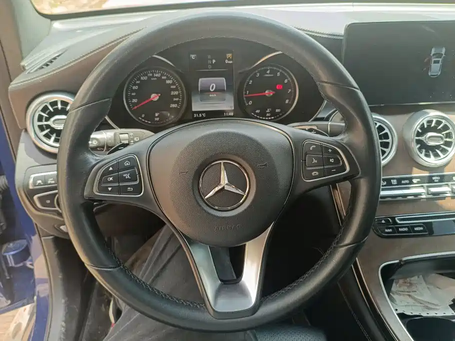 Mercedes-Benz GLC 2017 — фото 15