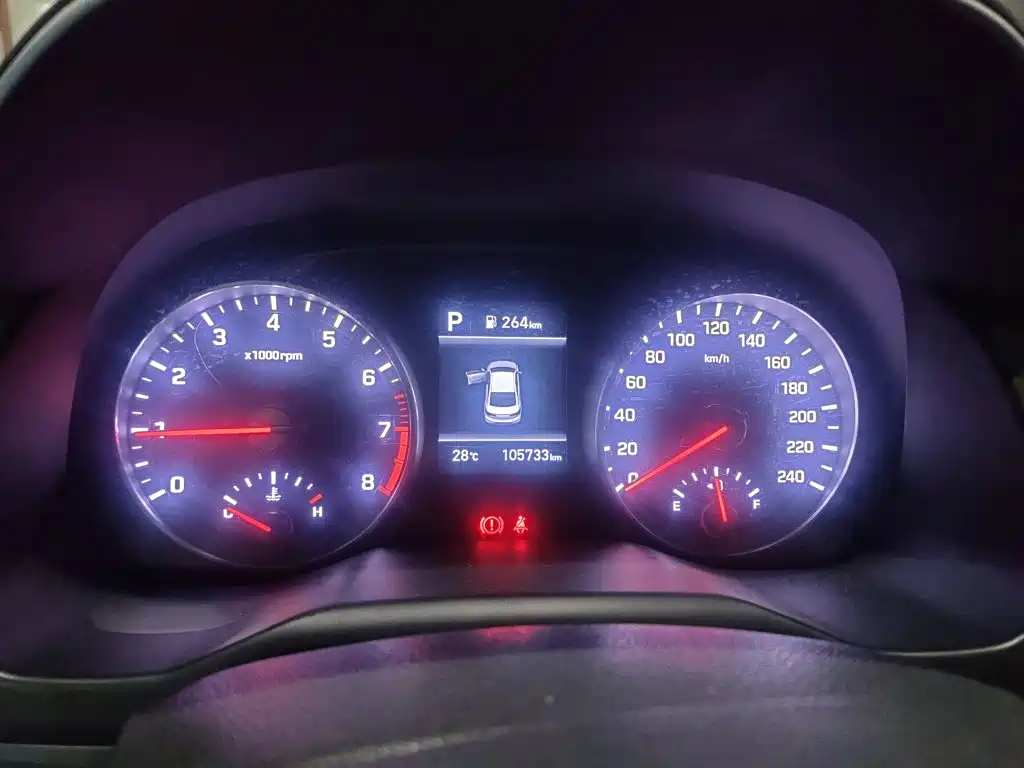 Hyundai Elantra 2019 — фото 12