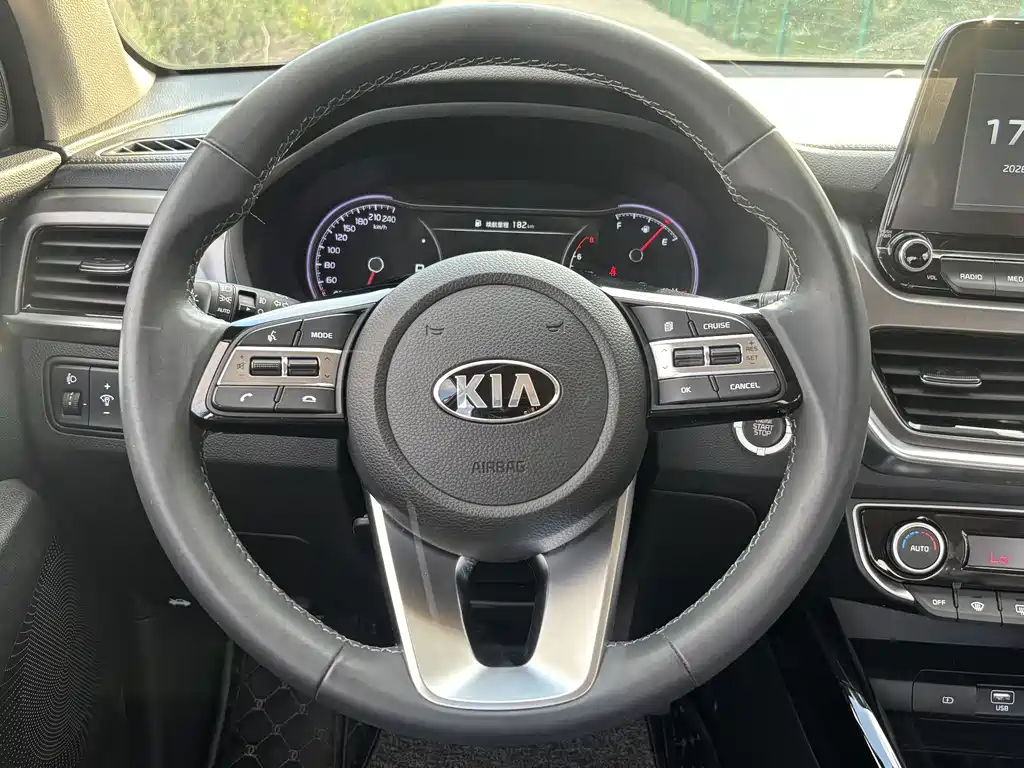 Kia Sportage 2021 — фото 10