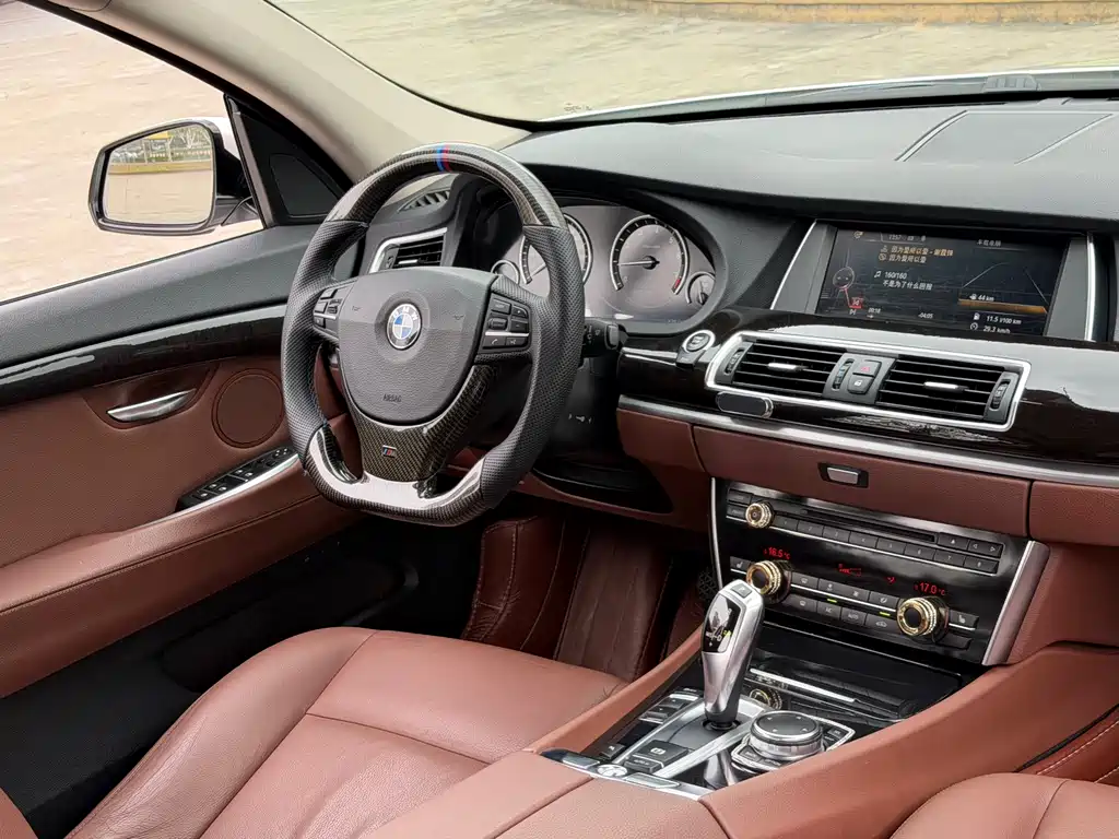 BMW 5 Series GT 2016 — фото 9
