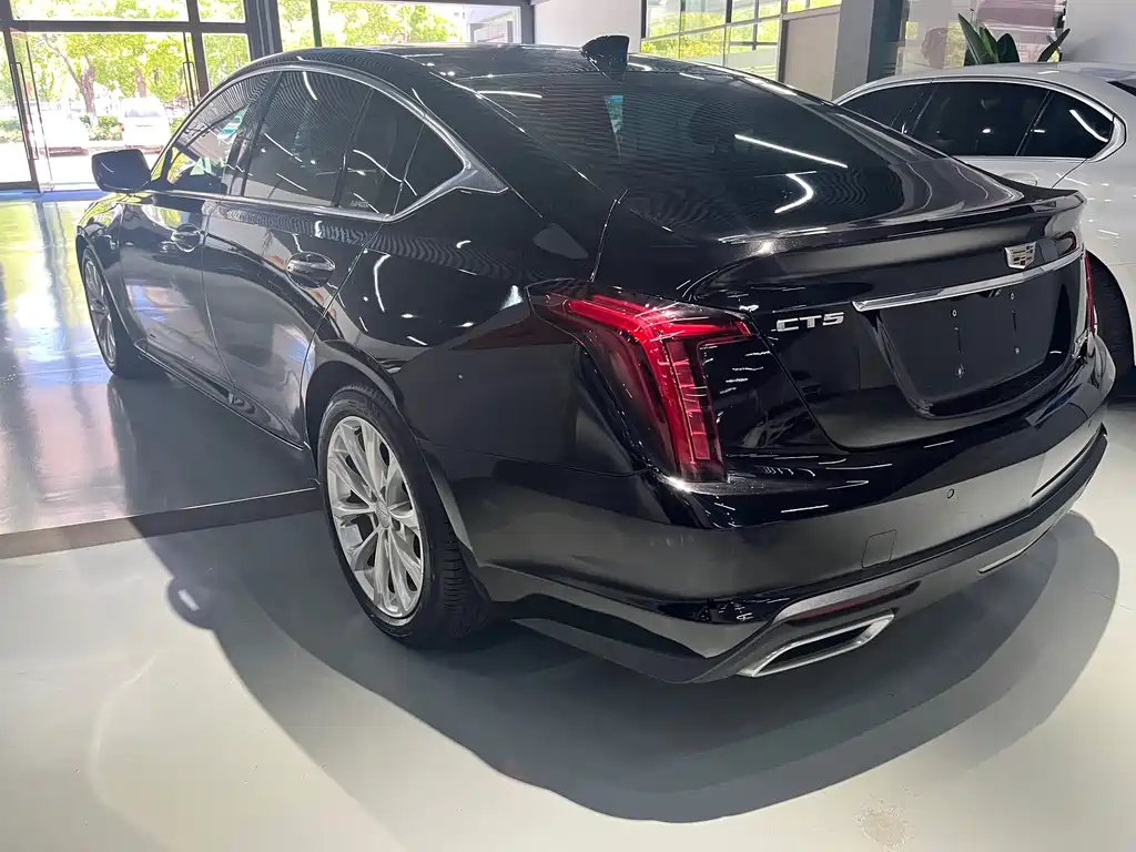 Cadillac CT5 2021 — фото 8