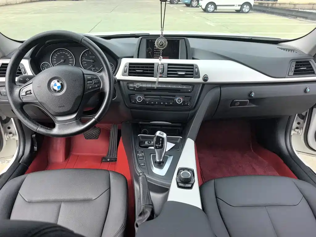 BMW 3 Series 2015 — фото 11
