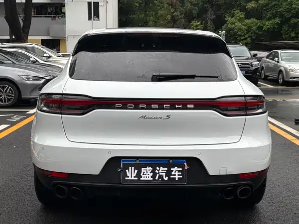 Porsche Macan 2021