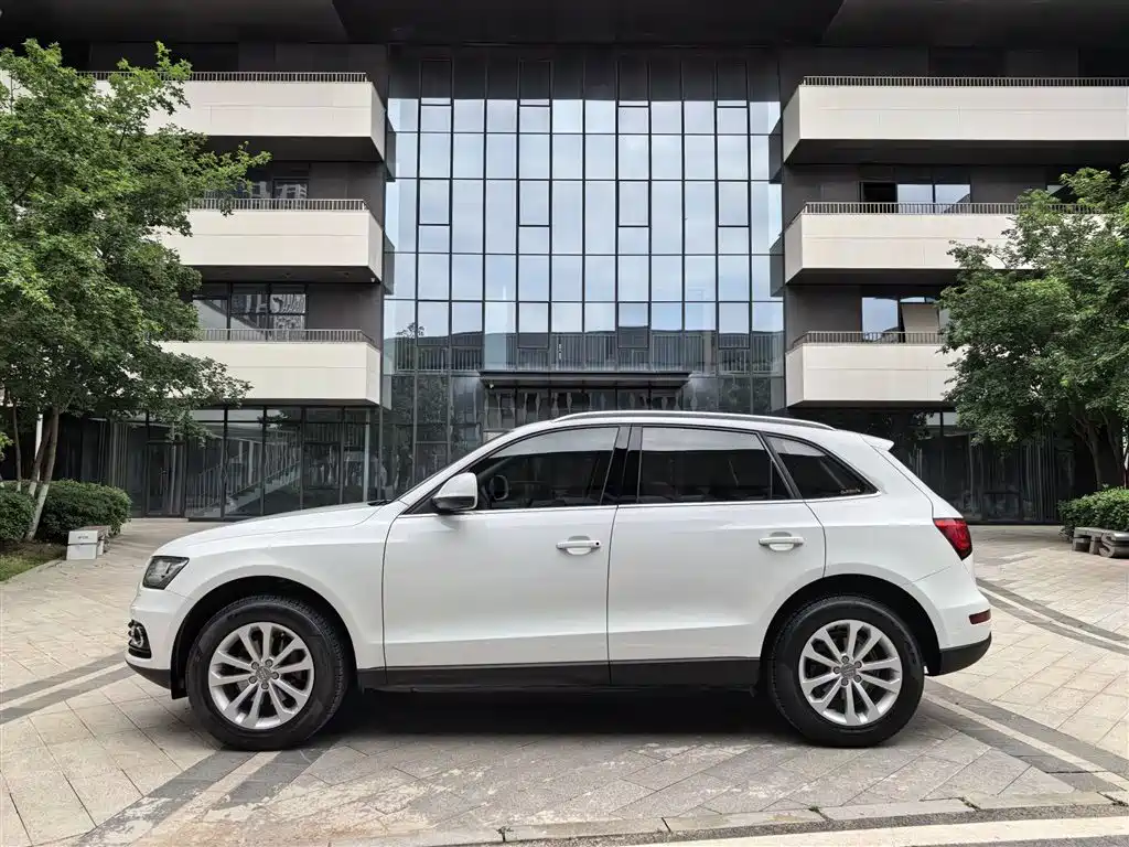 Audi Q5 2015 — фото 12