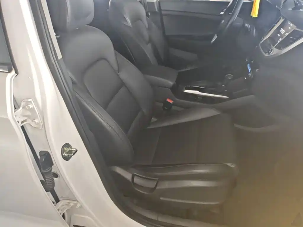 Hyundai Tucson 2018 — фото 25