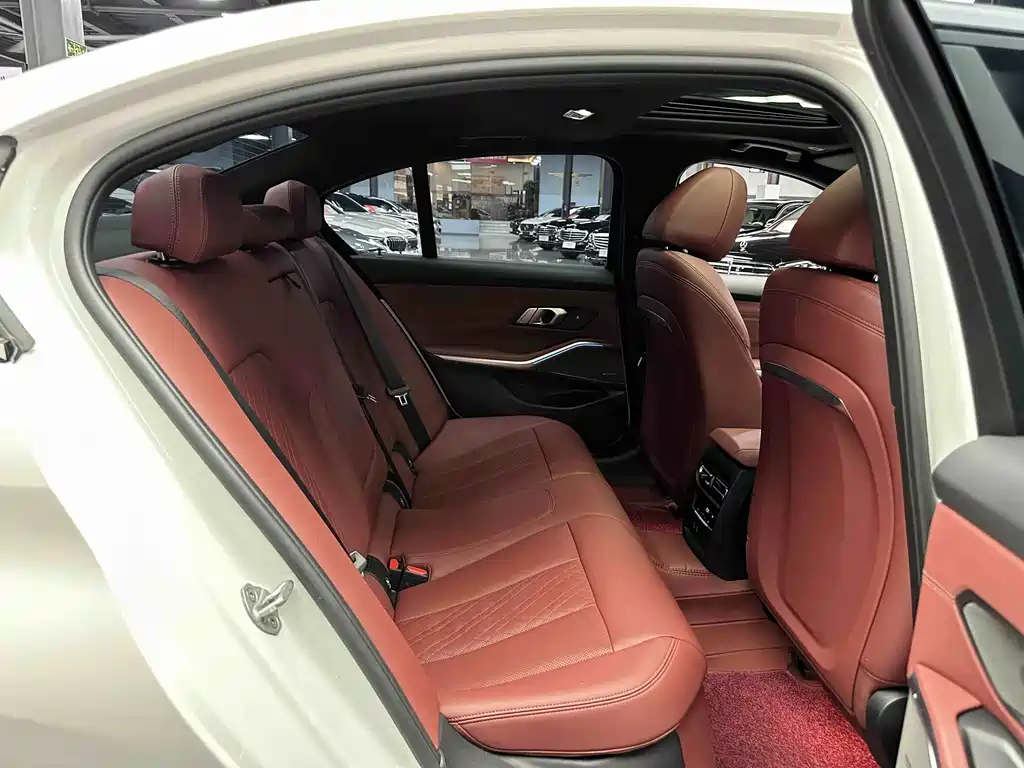 BMW 3 Series 2024