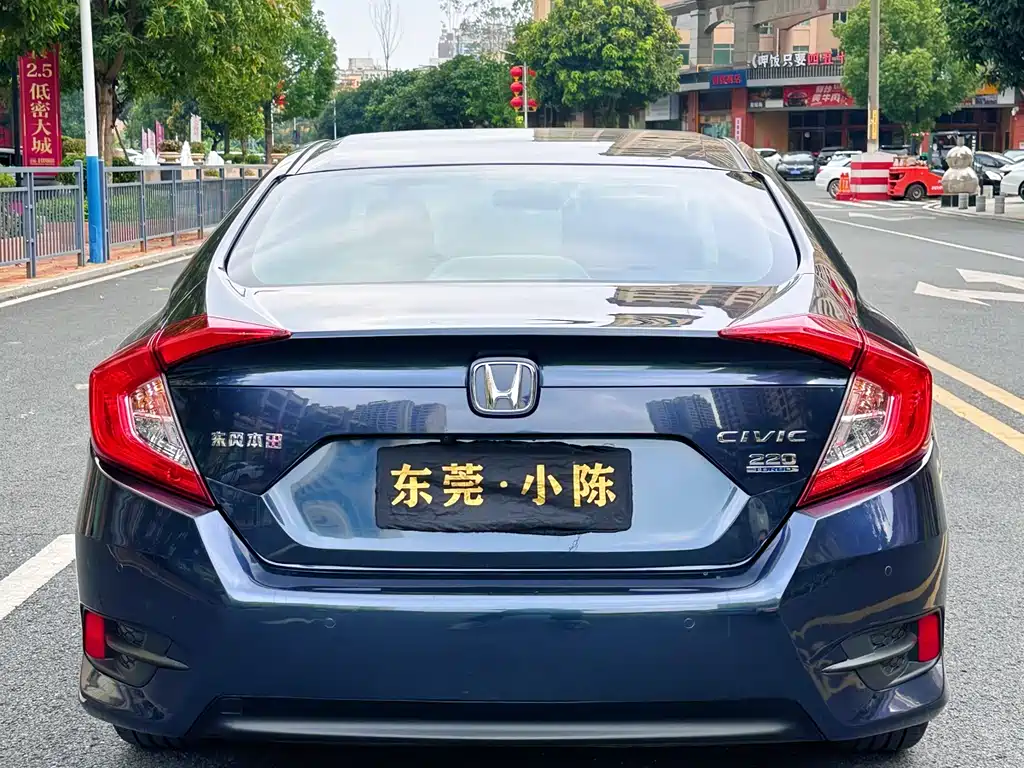 Honda Civic 2019 — фото 8