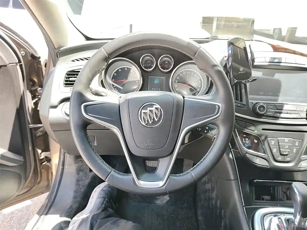 Buick Regal 2014 — фото 11