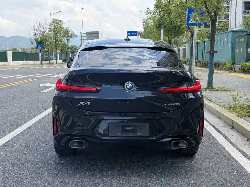 BMW X4 2022 — фото 4