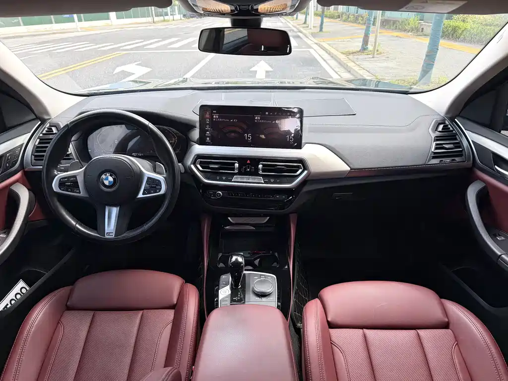 BMW X4 2022 — фото 9