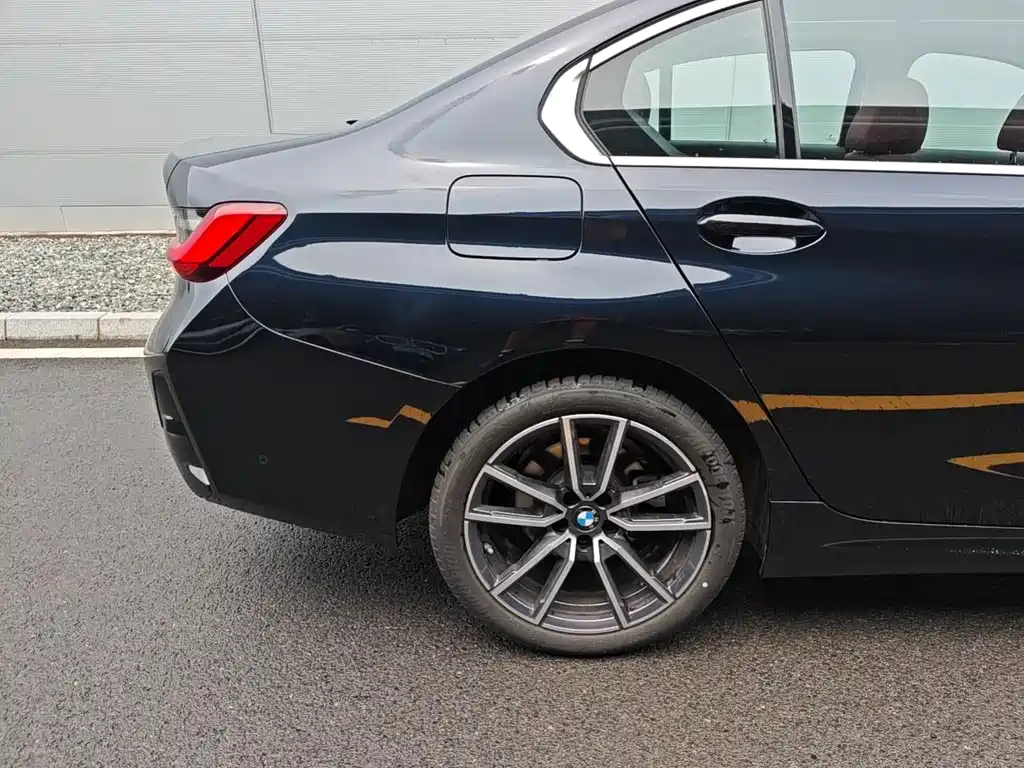 BMW 3 Series 2025