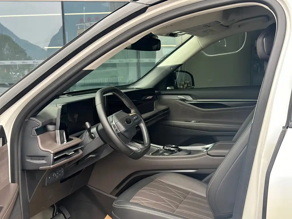 Ford Edge 2025 — фото 13