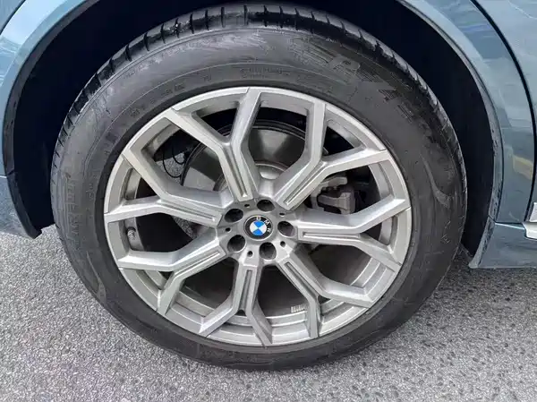 BMW X7 2023