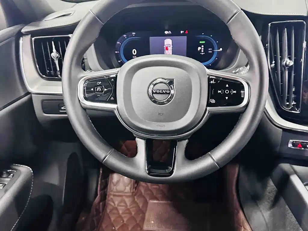 Volvo XC60 PHEV 2025 — фото 14