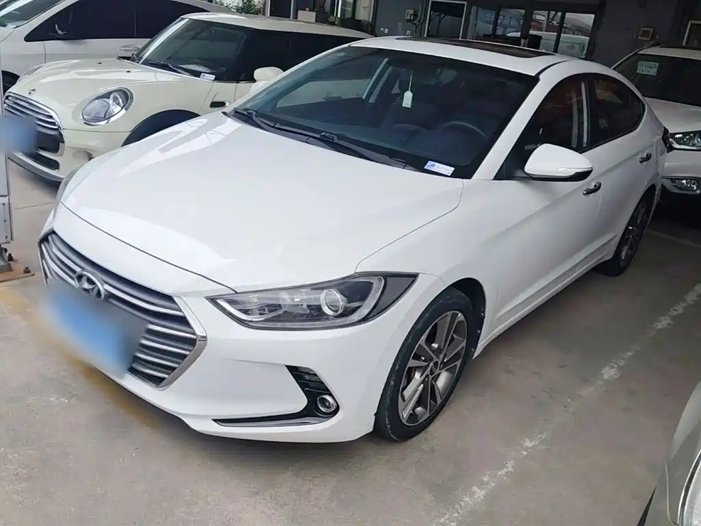 Hyundai Elantra 2016 — фото 2
