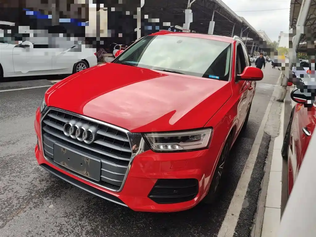 Audi Q3 2018 — фото 1