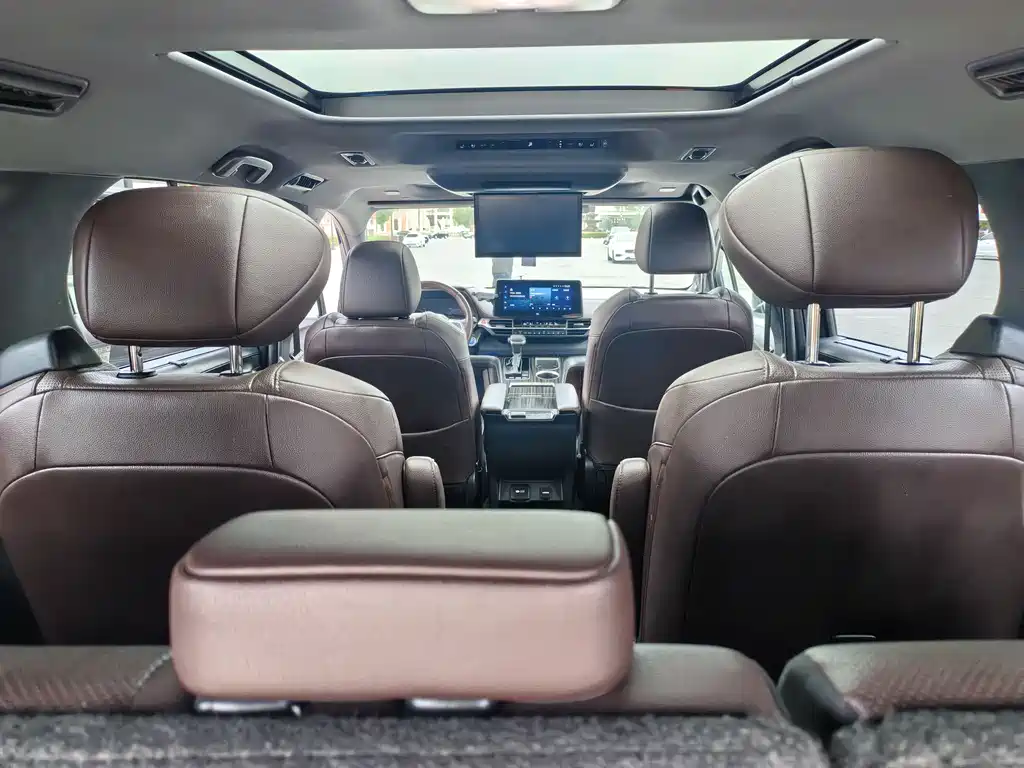Toyota Sienna 2022 — фото 15