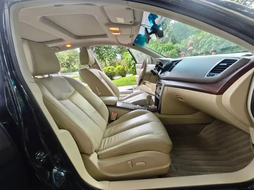 Nissan Teana 2010