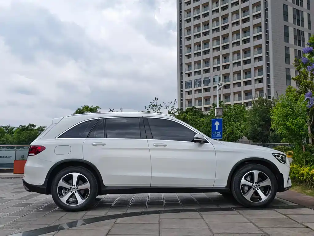 Mercedes-Benz GLC 2023 — фото 4