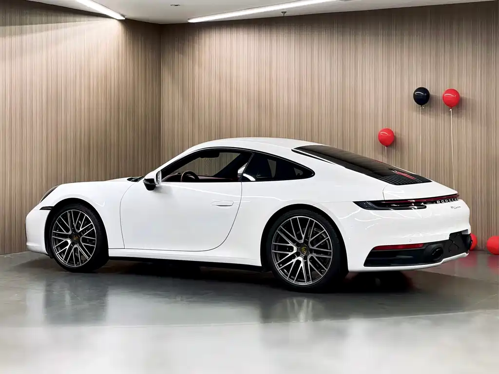 Porsche 911 2023 — фото 3