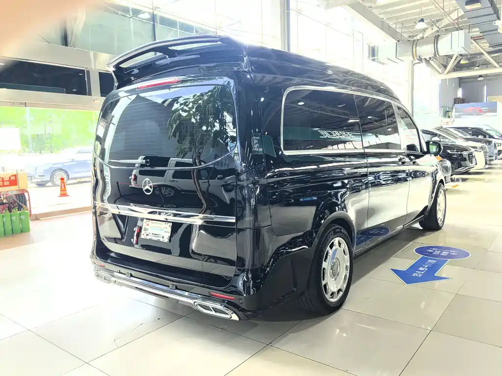 Mercedes-Benz V-Class 2020 — фото 21