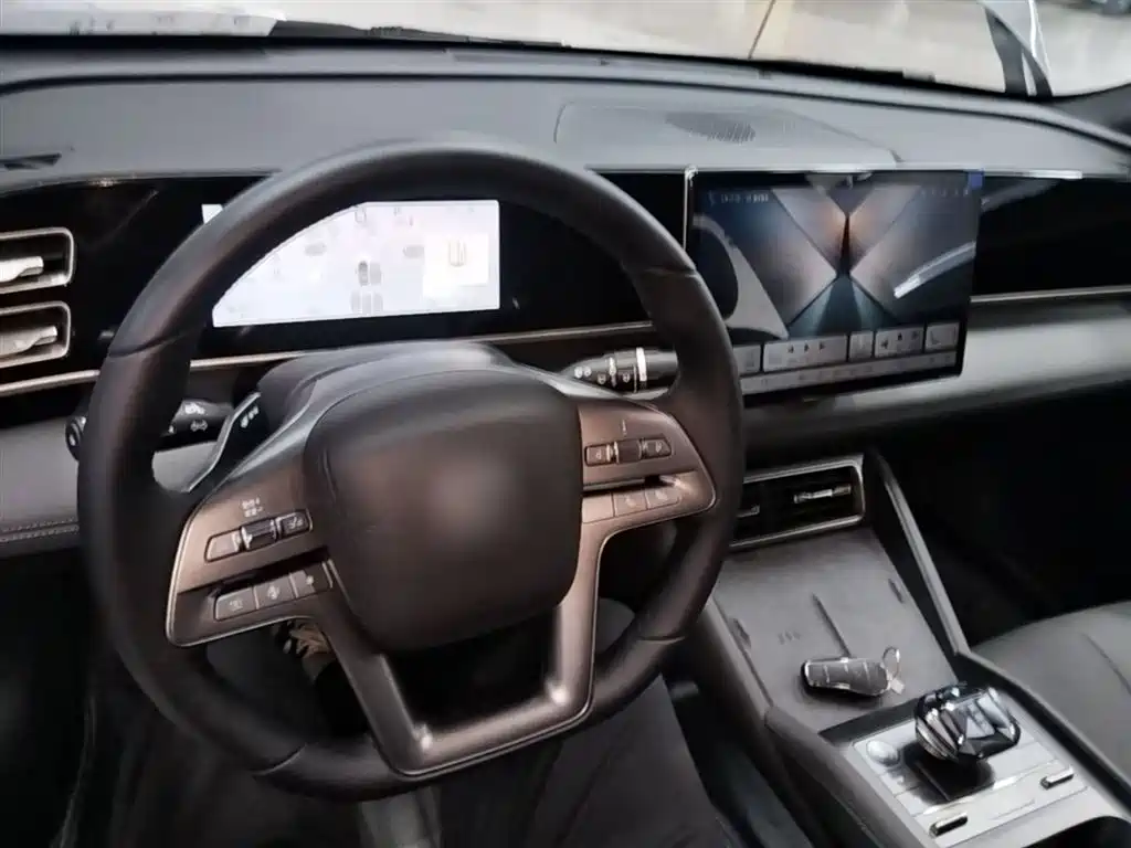 BYD Qin L 2025 — фото 10
