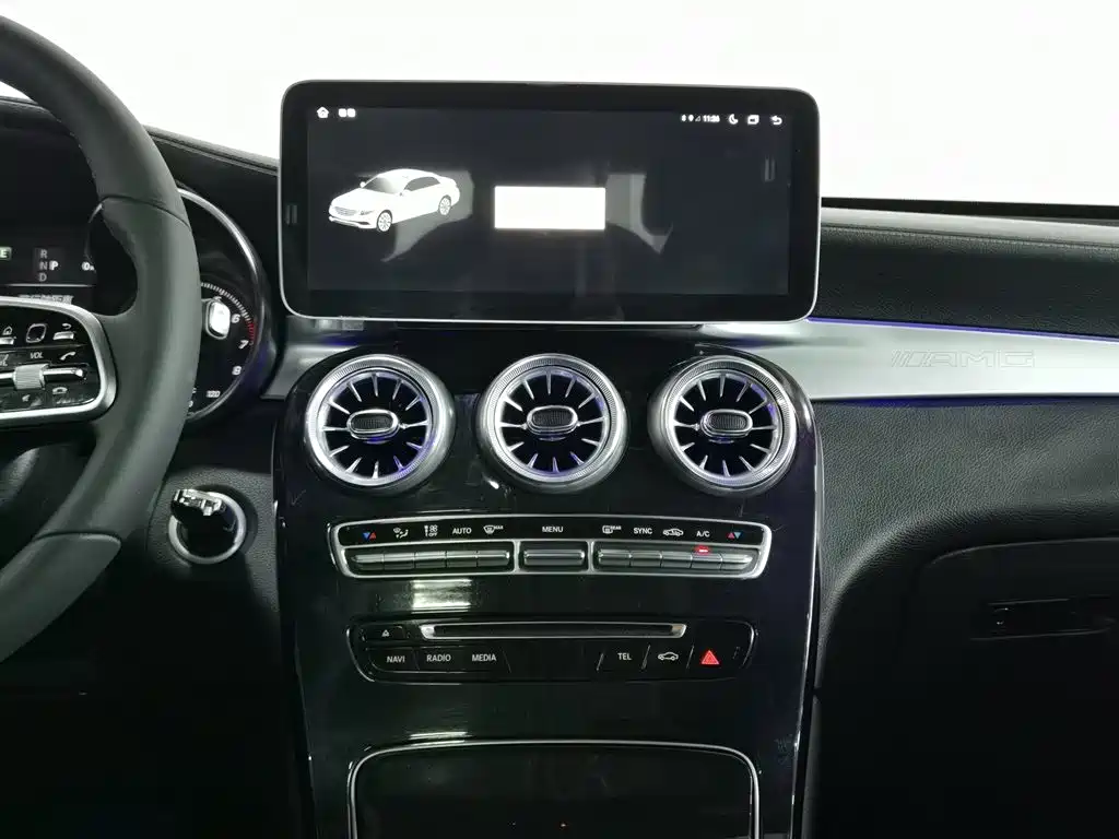 Mercedes-Benz GLC 2018 — фото 12
