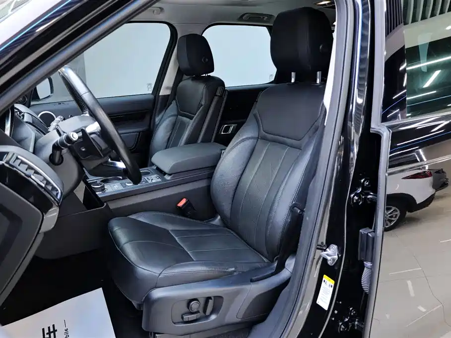 Land Rover Discovery 2018 — фото 25