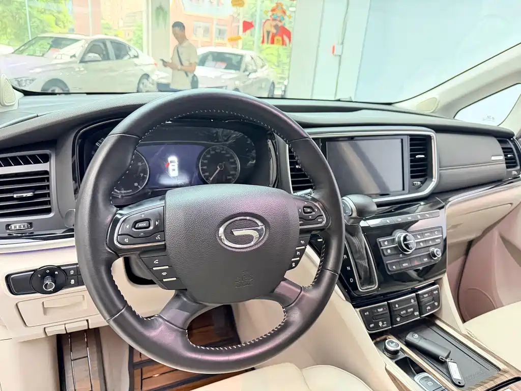GAC Motor Trumpchi M8 2019 — фото 14