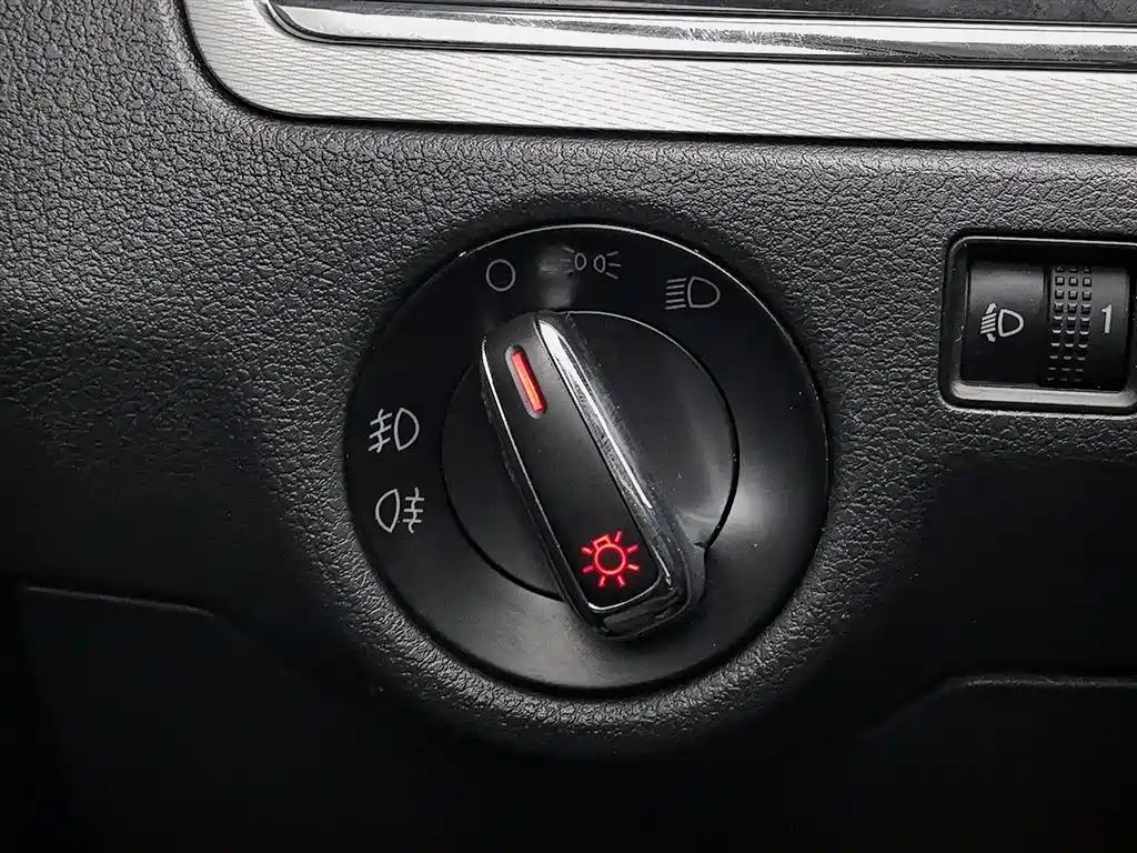 Volkswagen Bora 2015 — фото 21