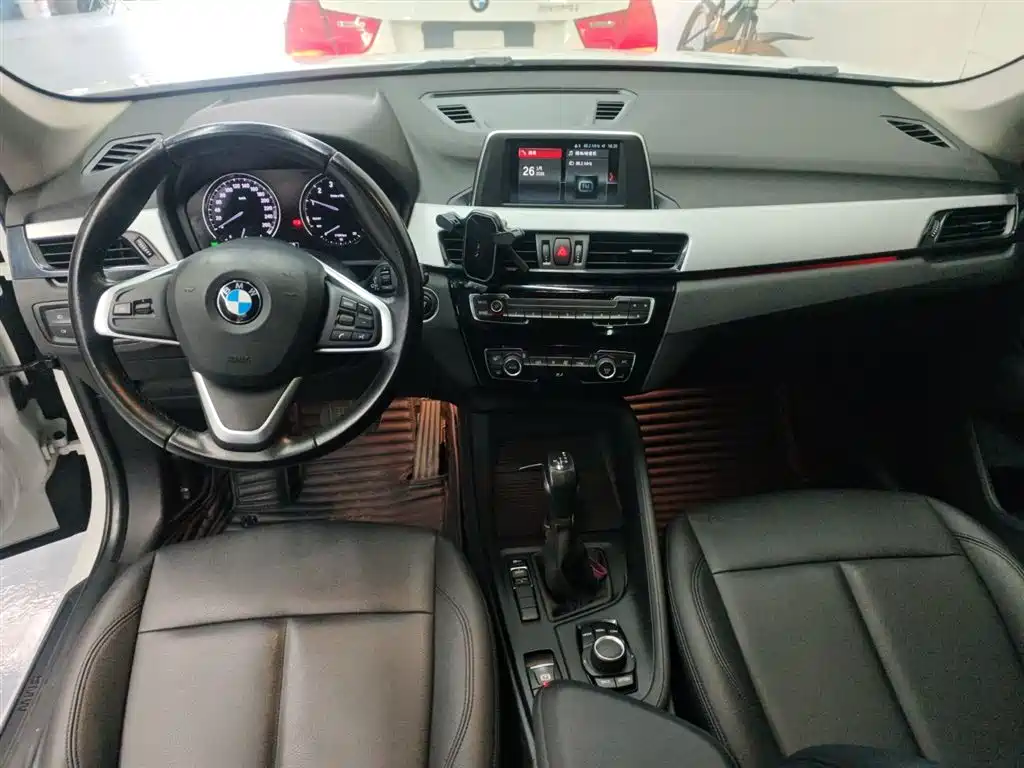 BMW X1 2018 — фото 10