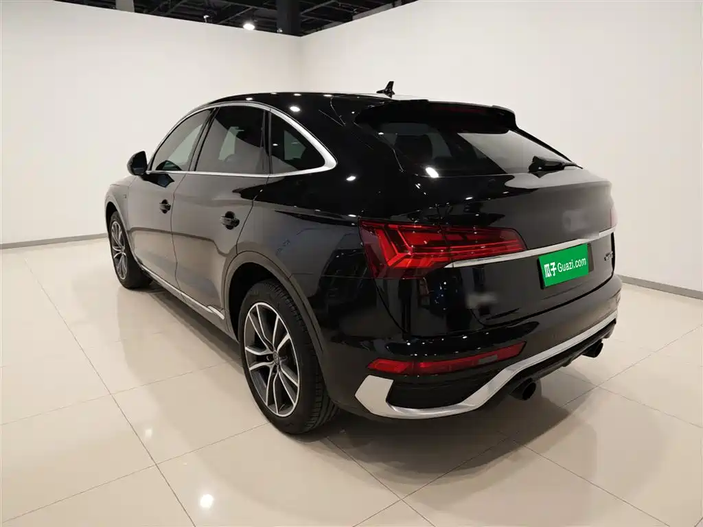Audi Q5L Sportback 2022 — фото 5