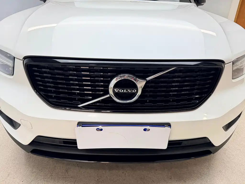 Volvo XC40 2021 — фото 13